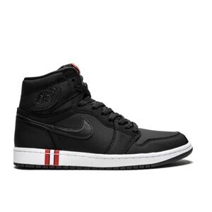 Jordan
× PSG Air Jordan 1 Retro High OG sneakers (Nike Air)